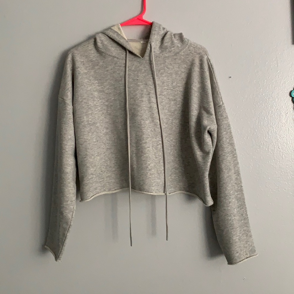 cropped ALO hoodie!